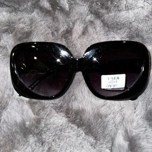Unisex sunglasses black oversize with cool frame design looks like alien eyes.
